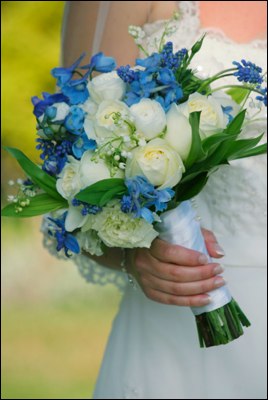Weddings and wedding flowers by Flower Cart, your Carlisle, Ohio florist.