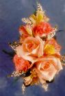 /images/corsage4_mini_carns_roses_and_alstrolg.jpg Mini carns and rose corsage
