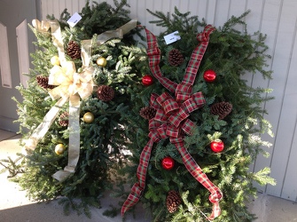 Memorial Wreaths, Blankets and Pillows In Waterford Michigan Jacobsen's Flowers
