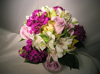 Bridal Bouquet In Waterford Michigan Jacobsen's Flowers